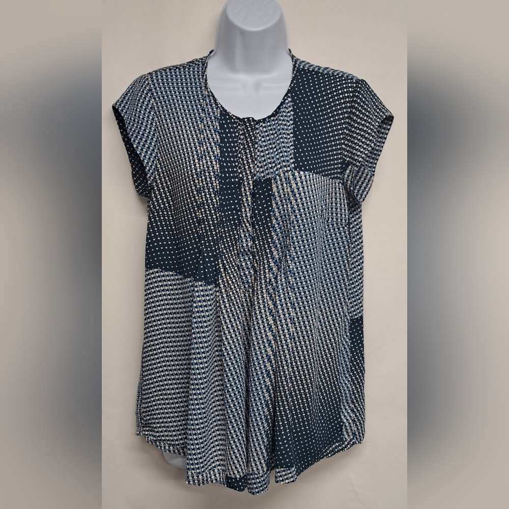 DR2 Short Sleeve Top PS Partial Hidden Button Front Pleated Polka Dot